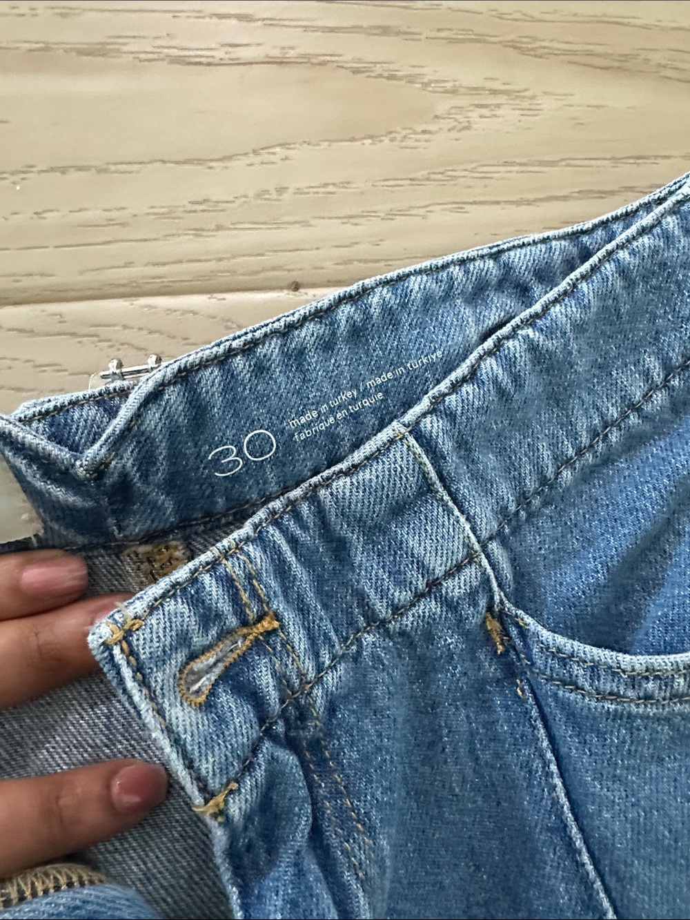 Pilcro Wide-Leg Crop Jeans — Medium Blue - Picture 3 of 4